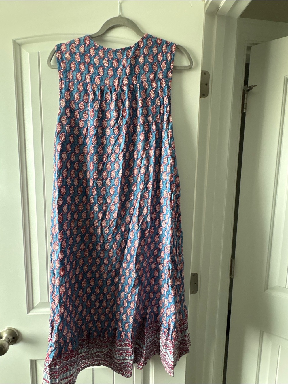 BeachLunchLounge Blue & red paisley print maxi dress with tassel detail, size M - Picture 7 of 7